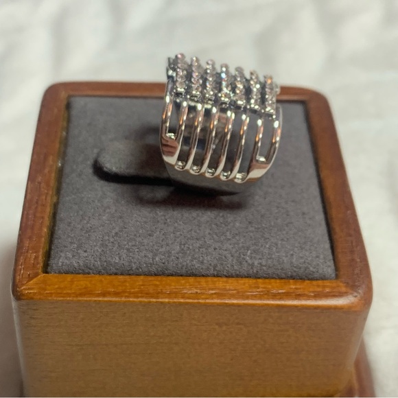 Fashion ring silver statement sparkly plated cz - Picture 4 of 6